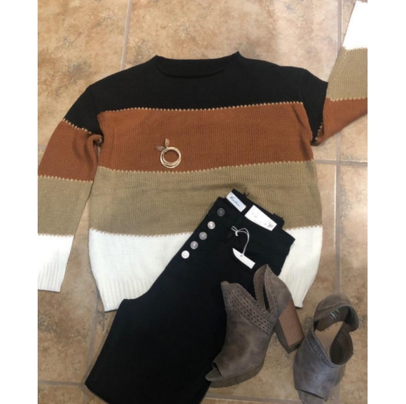 Color Block Sweater - Picture 3 of 3